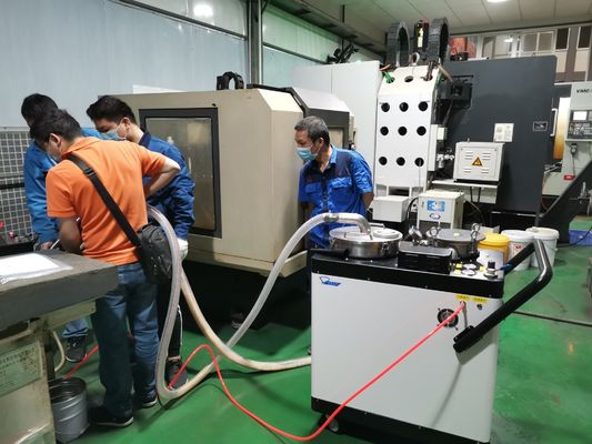 Чистка алюминиевых чипсов с помощью фильтра системы охлаждения CNC Чистильщик резервуара охлаждения